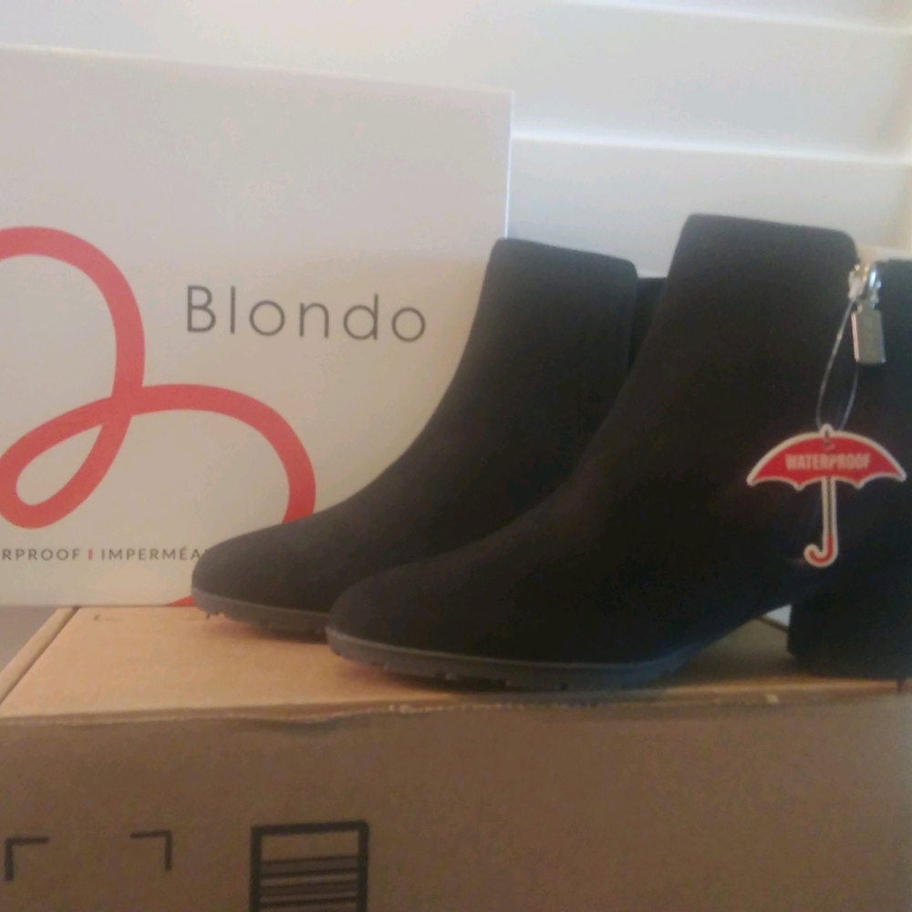 Blondo Women's Black Waterproof Ankle Booties